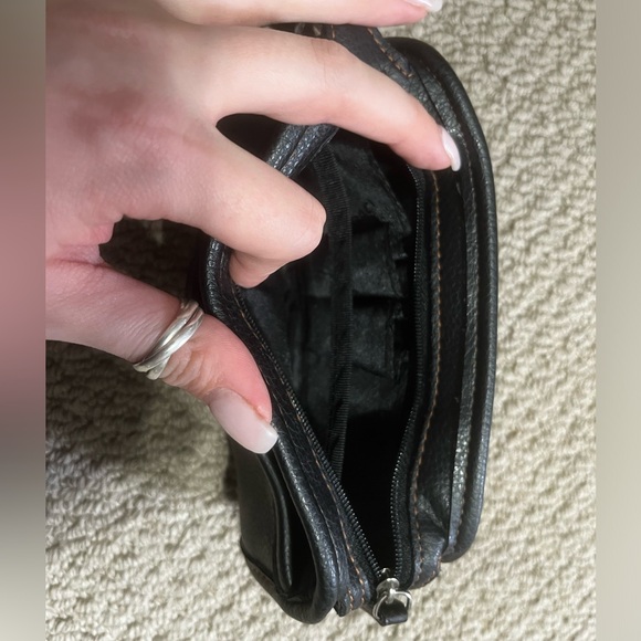 Baci Italy | Genuine Leather Cosmetics Bag - Picture 5 of 9